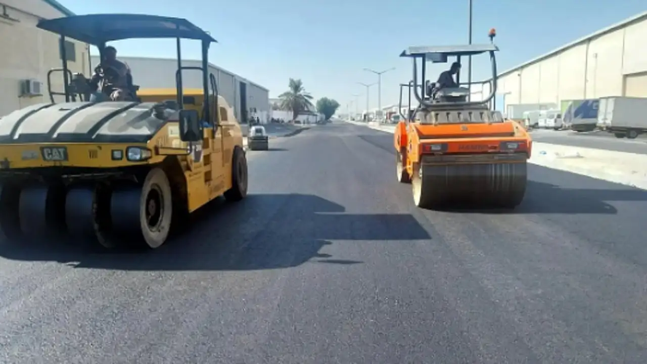 بلديات الرياض تكثف أعمالها الميدانية لتحسين البنية التحتية والمشهد الحضري بالمنطقة